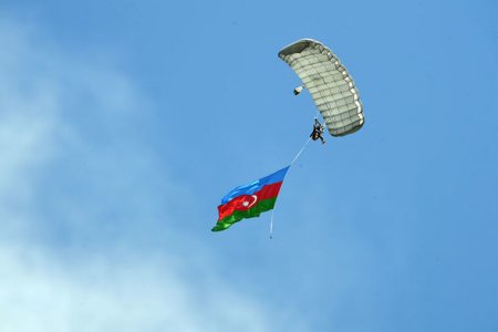 Azərbaycan bayrağı Konya səmasında dağlandırıldı - FOTO