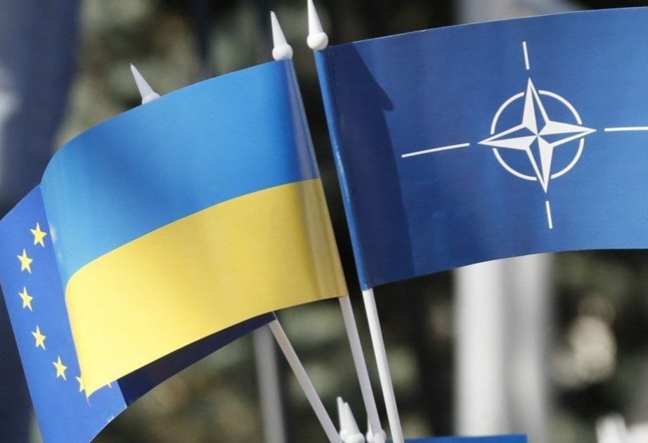 “Financial Times”: Avropa liderləri Parisdə Ukrayna məsələsinin nizamlanmasını müzakirə edəcəklər